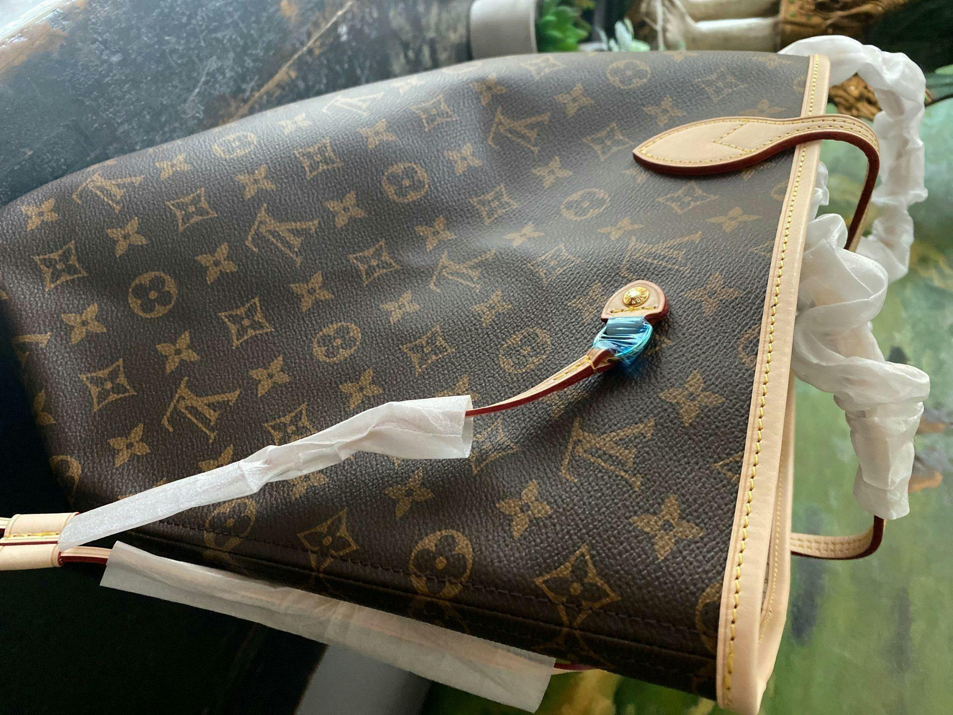 NEVERFULL photo review