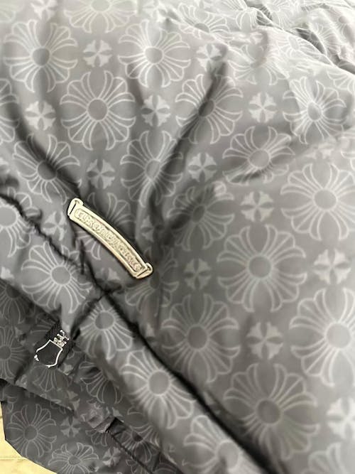 크롬하츠 모노그램 스티프 푸퍼 패딩