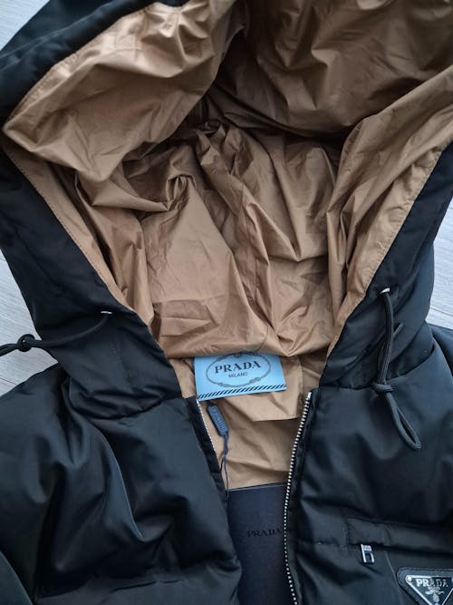 프라다 리나일론 다운 자켓 (29B408)