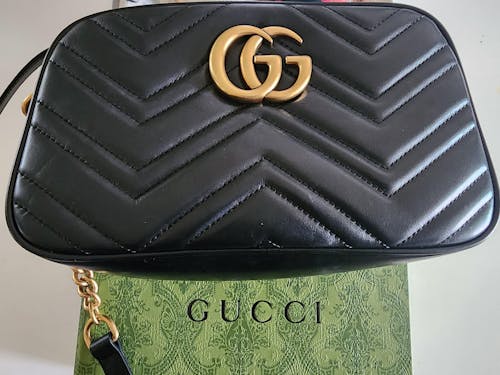 구찌 GG 마몬트 마틀라세 스몰 숄더백