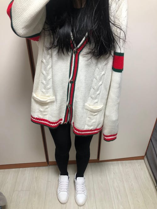 구찌 오버사이즈 케이블 니트 가디건 화이트 (차은우, 효연 착용)