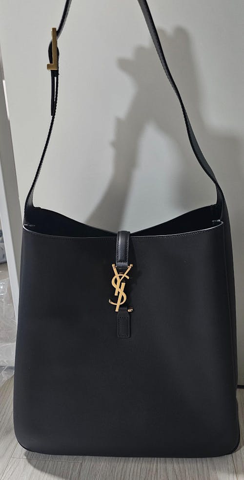 생로랑 르 5 À 7 소프트 숄더백