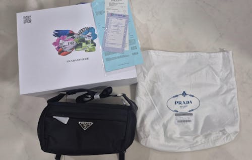 프라다 바이커백 크로스백