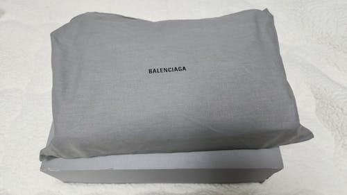 발렌시아가 로데오 핸드백 블랙/골드