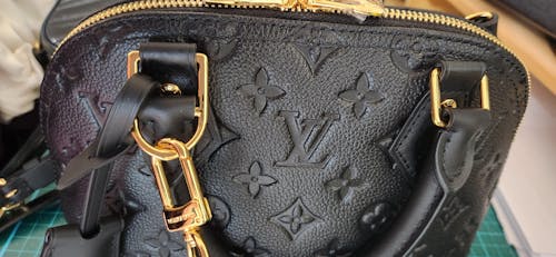 루이비통 알마 BB (Alma BB) 핸드백