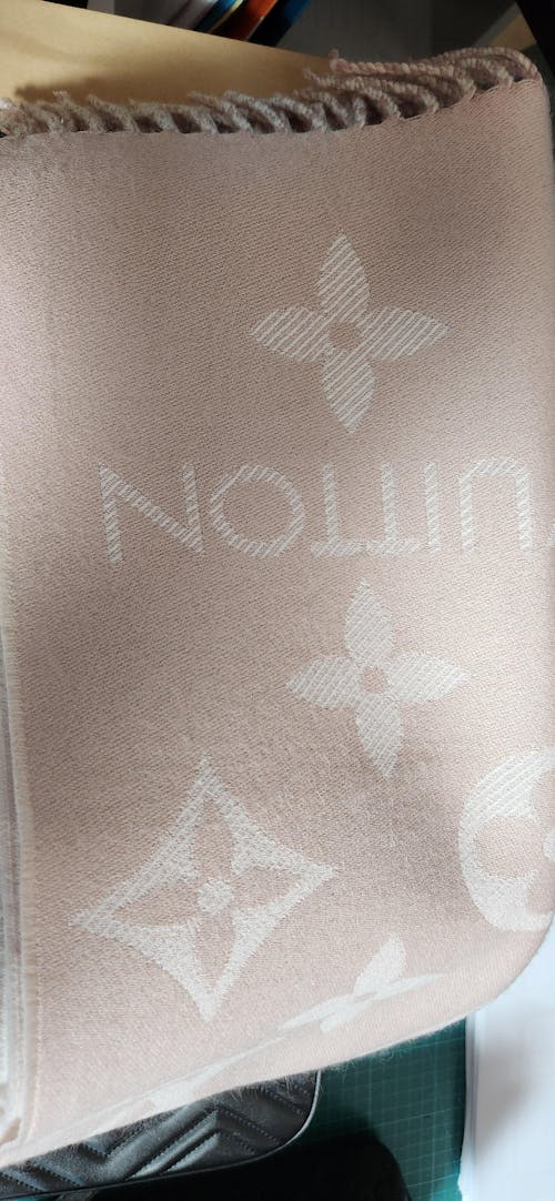 루이비통 LV 에센셜 스카프 ~3Color~