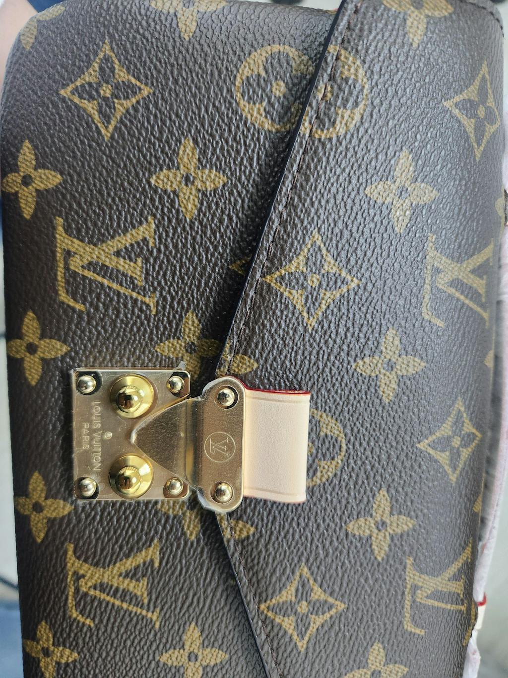 루이비통 포쉐트 메티스 이스트 웨스트 모노그램