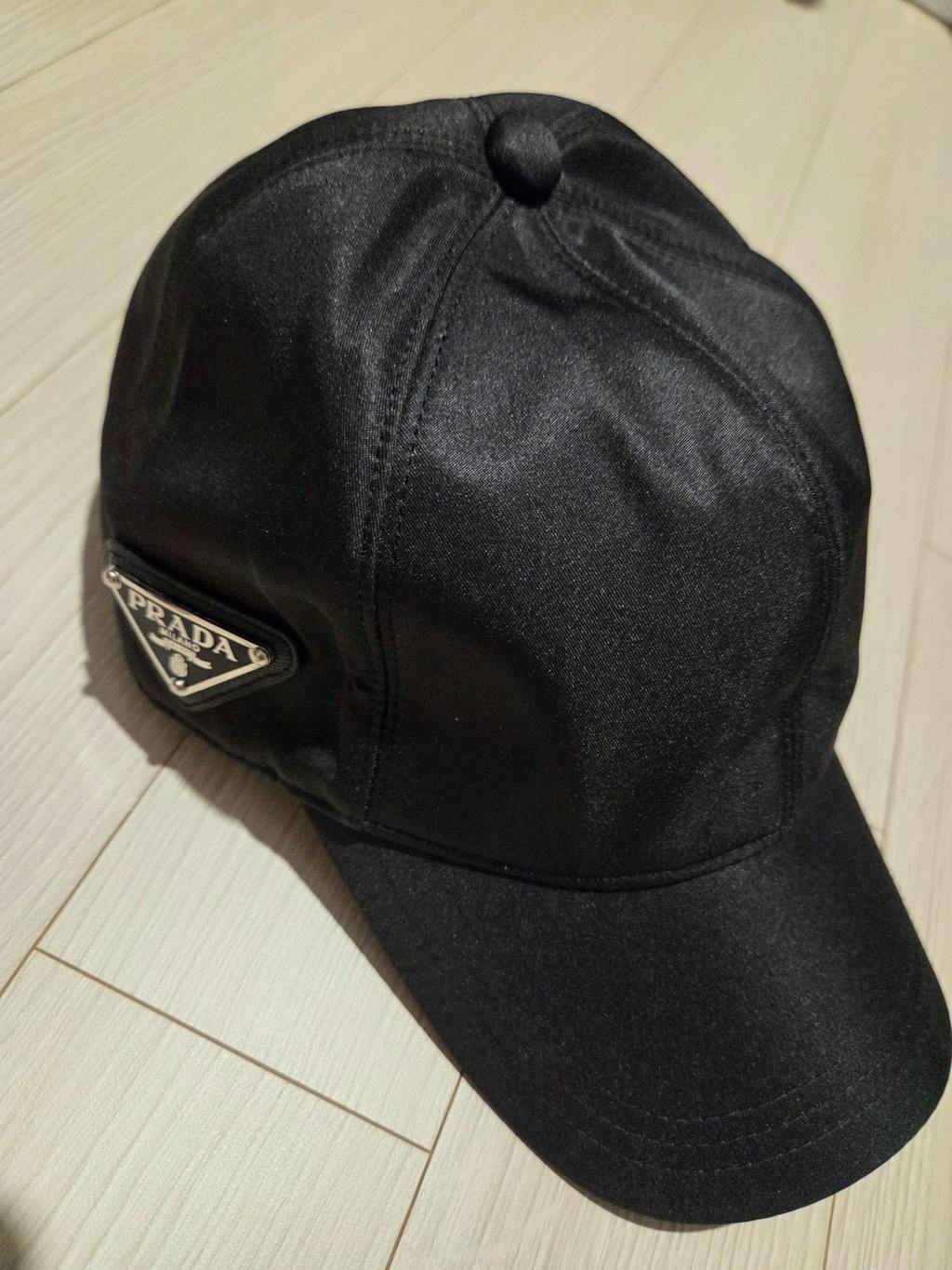 (국내배송) 프라다 사이드 삼각로고 볼캡