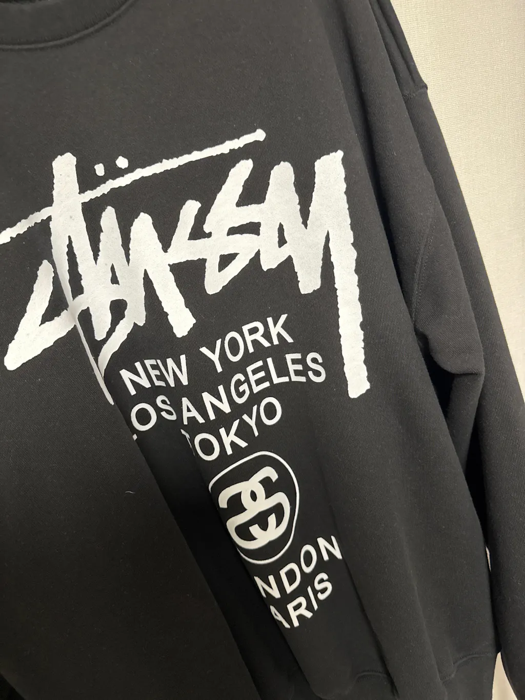 (국내배송, 당일출고) 스투시 월드 투어 크루넥 맨투맨 ~2Color~