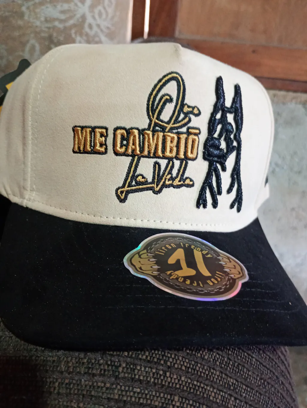 QUE PERRO ME CAMBIO LA VIDA BEIGE