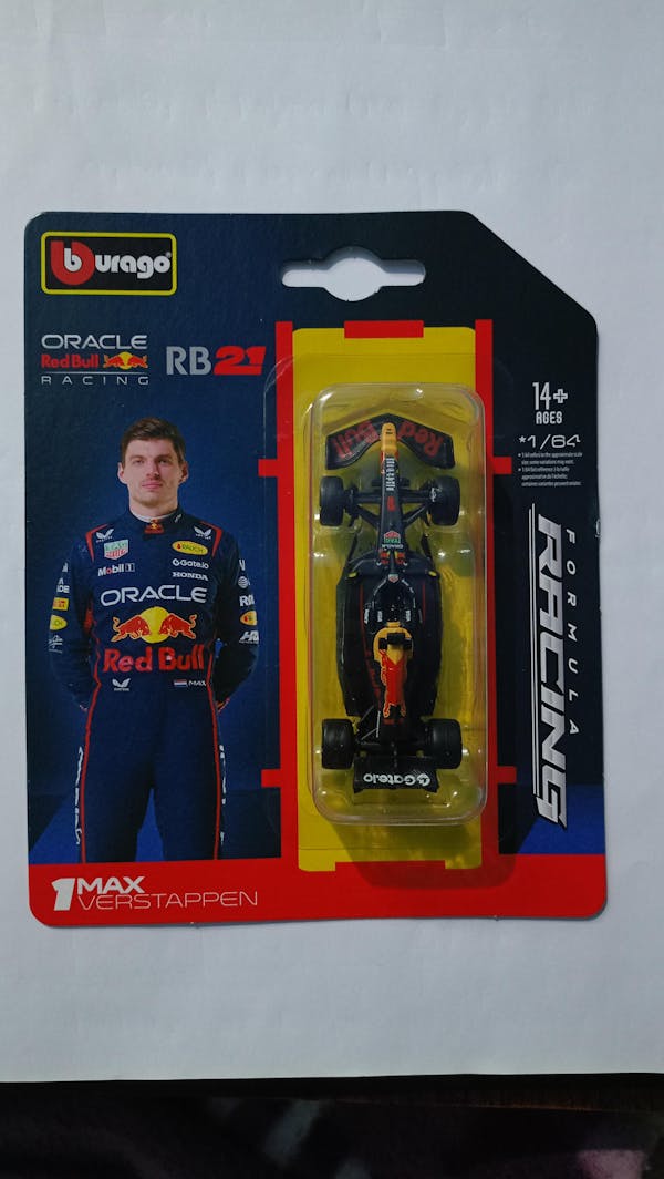 Max Verstappen #1 - RedBull Racing RB21 // 1:64 Scale Model