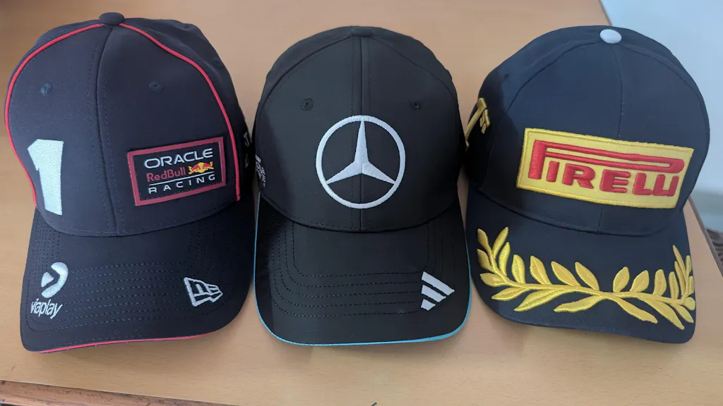 Pirelli Podium Cap - Special Edition Japan