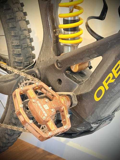 X8-2 Series Floating Pedal (Large Platform 108mm W x 111mm L)