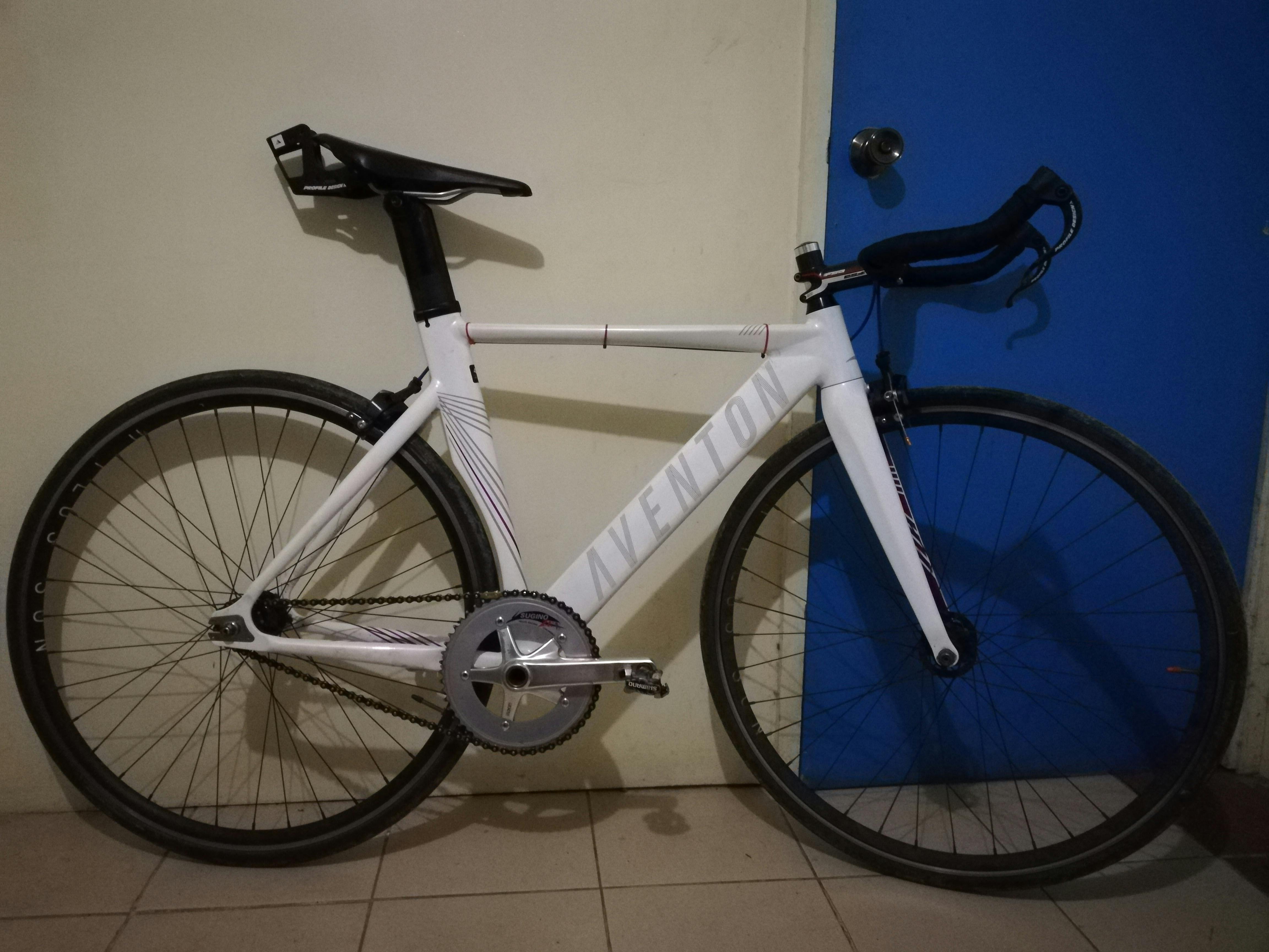Aventon mataro fixed gear bike Clearance