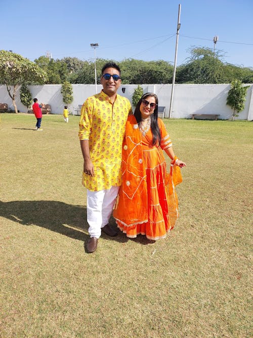 Neria Gotapatti Tier Suit Set