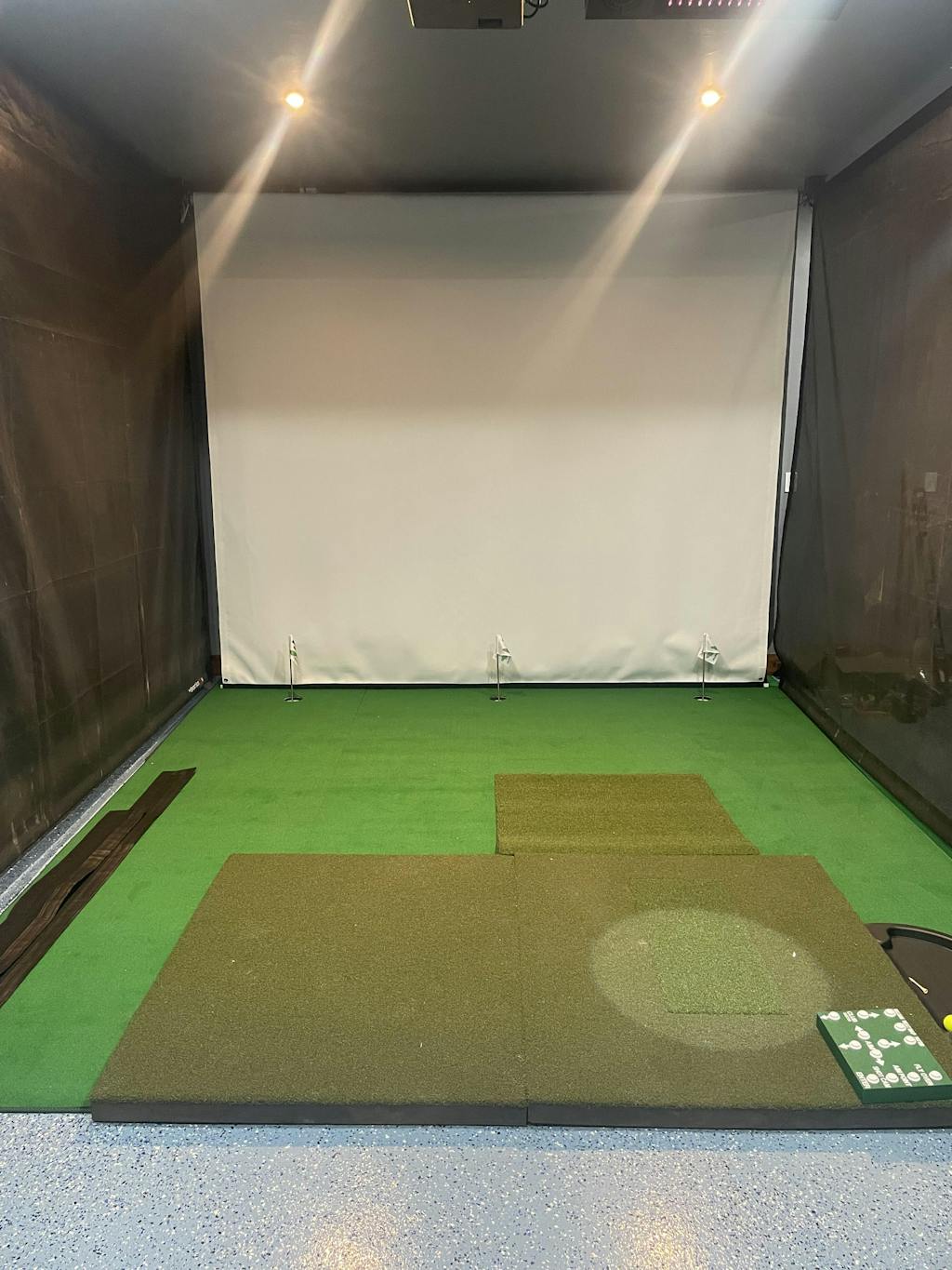 accugolf-ai-deep-learning-powered-golf-simulators-launch-monitors