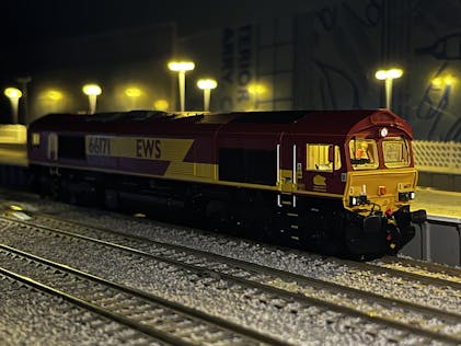 Class 66 - EWS Maroon - 66171 – Accurascale
