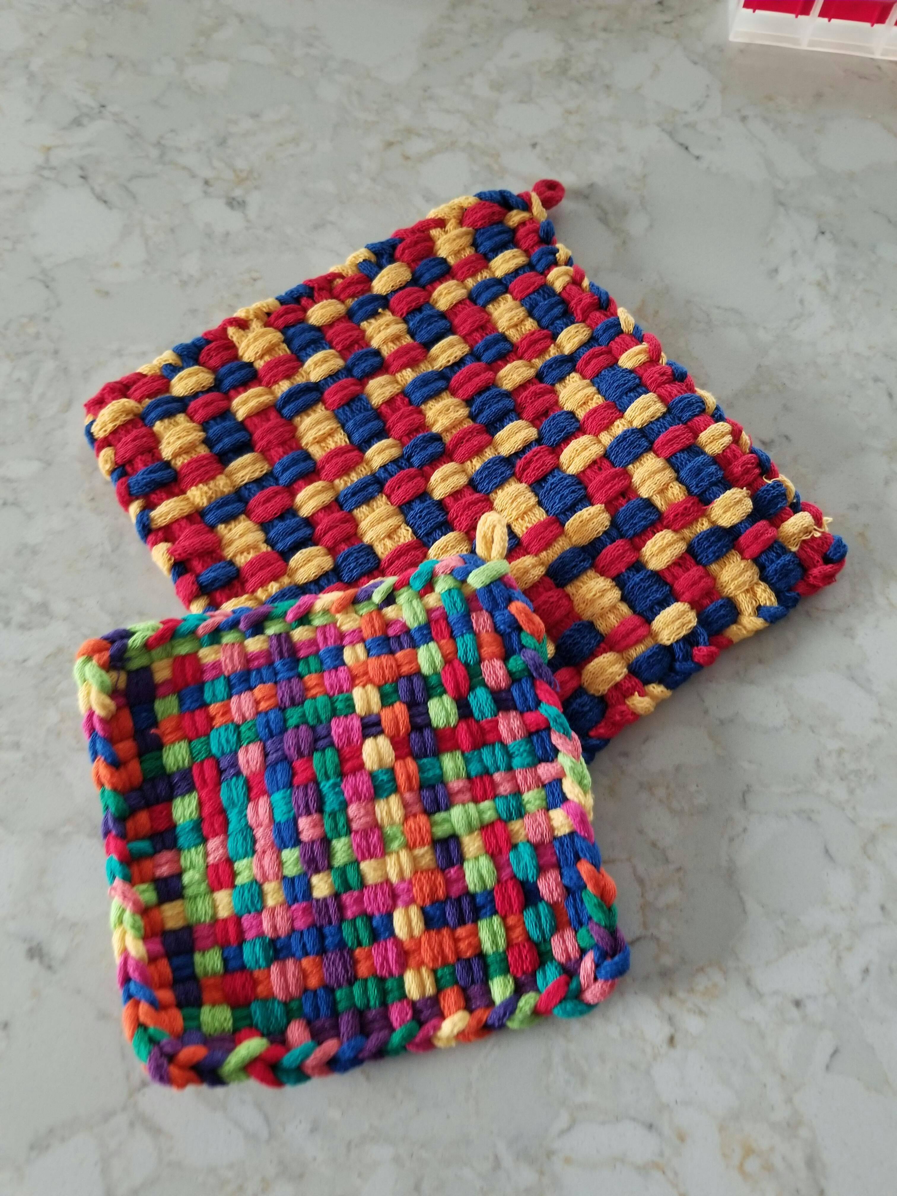 Acorns & Twigs 7" Traditional Potholder DELUXE Loom by Friendly Loom™