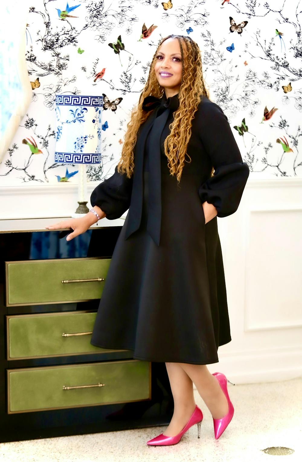 Elegant Bow Tie Lantern Sleeve Midi Dress