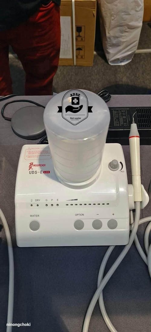 Woodpecker UDS-E-LED dental ultrasonic scaler (with upgraded valves)