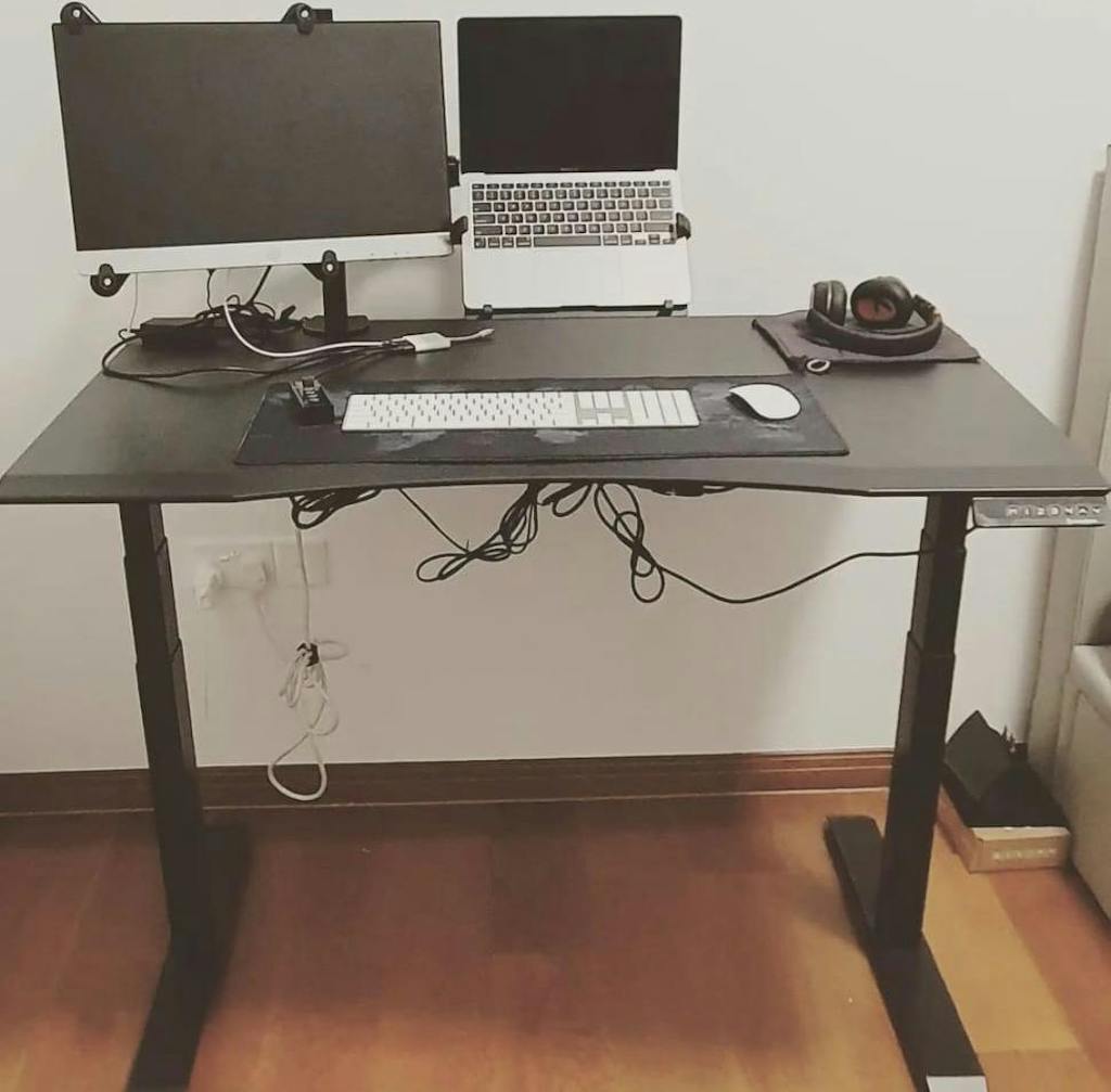 (DELUXE LAMINATES) AdapTABLE Standing Desk Classic