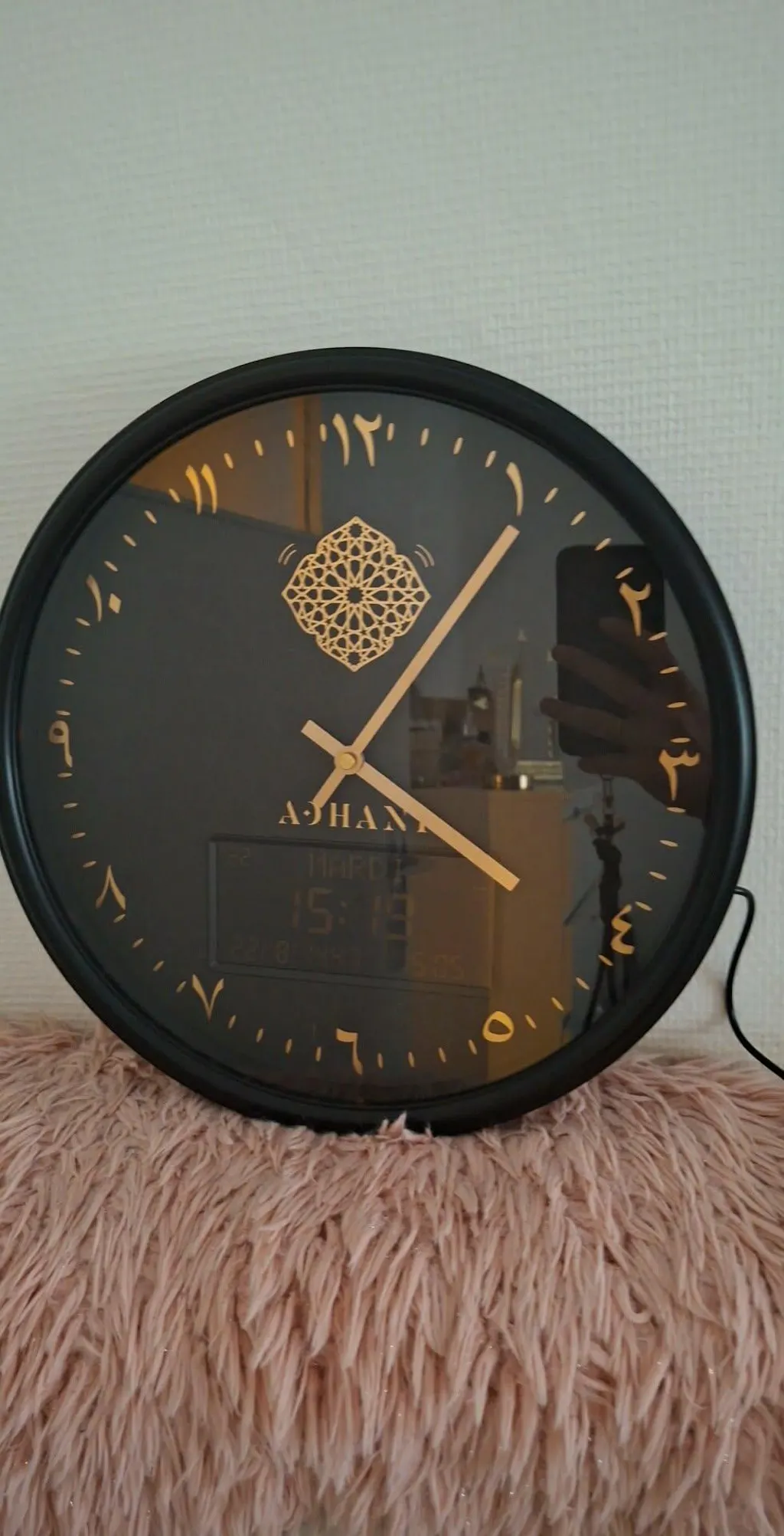 Horloge Adhan design moderne - Noire - Chiffres indiens