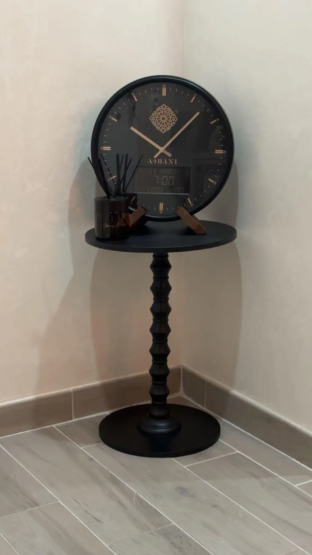 Horloge Adhan design moderne - Noire - Chiffres romains