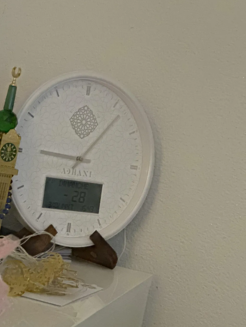 Support horloge en bois Adhani