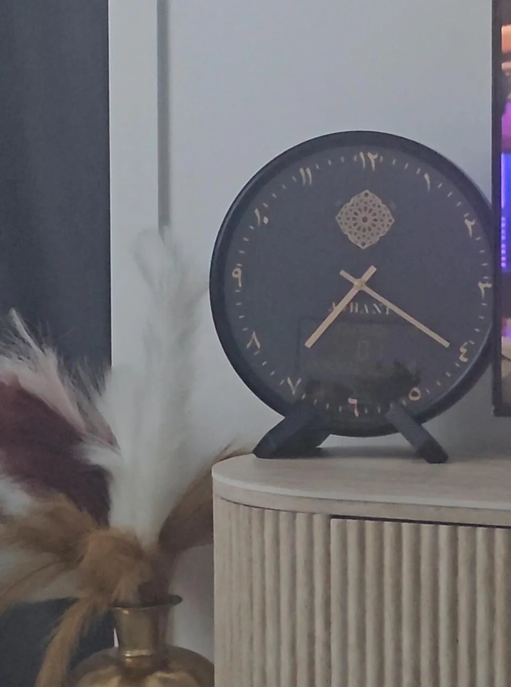 Horloge Adhan design moderne - Noire - Chiffres indiens