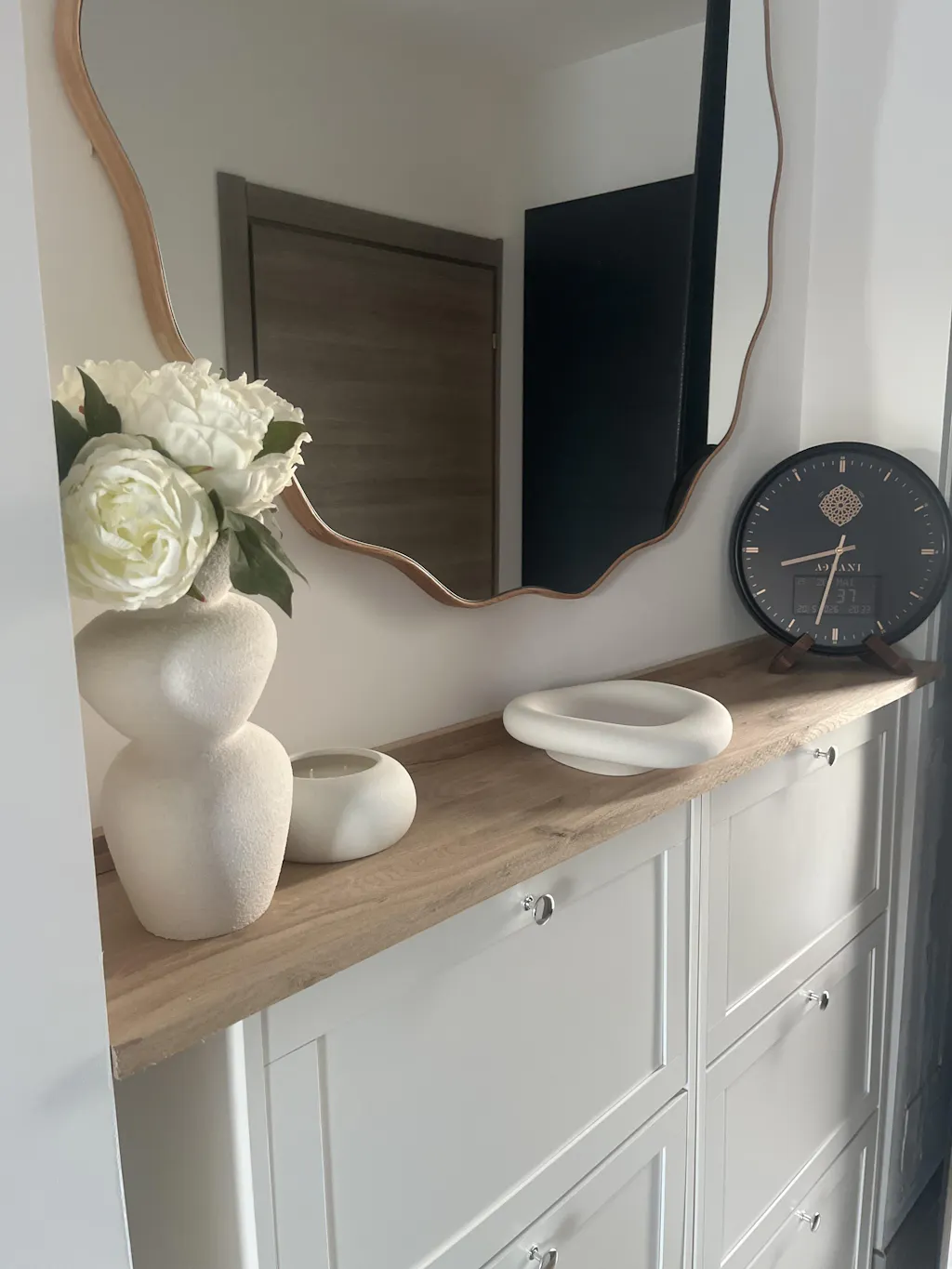 Horloge Adhan design moderne - Noire - Chiffres romains