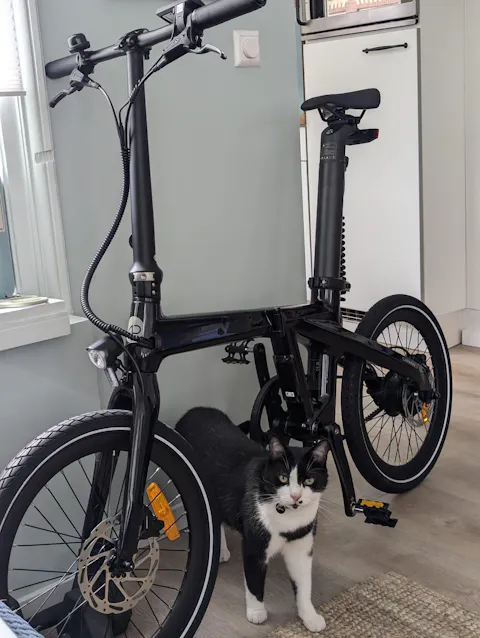 ADO Air Carbon The Lightest Carbon Folding Electric Bike