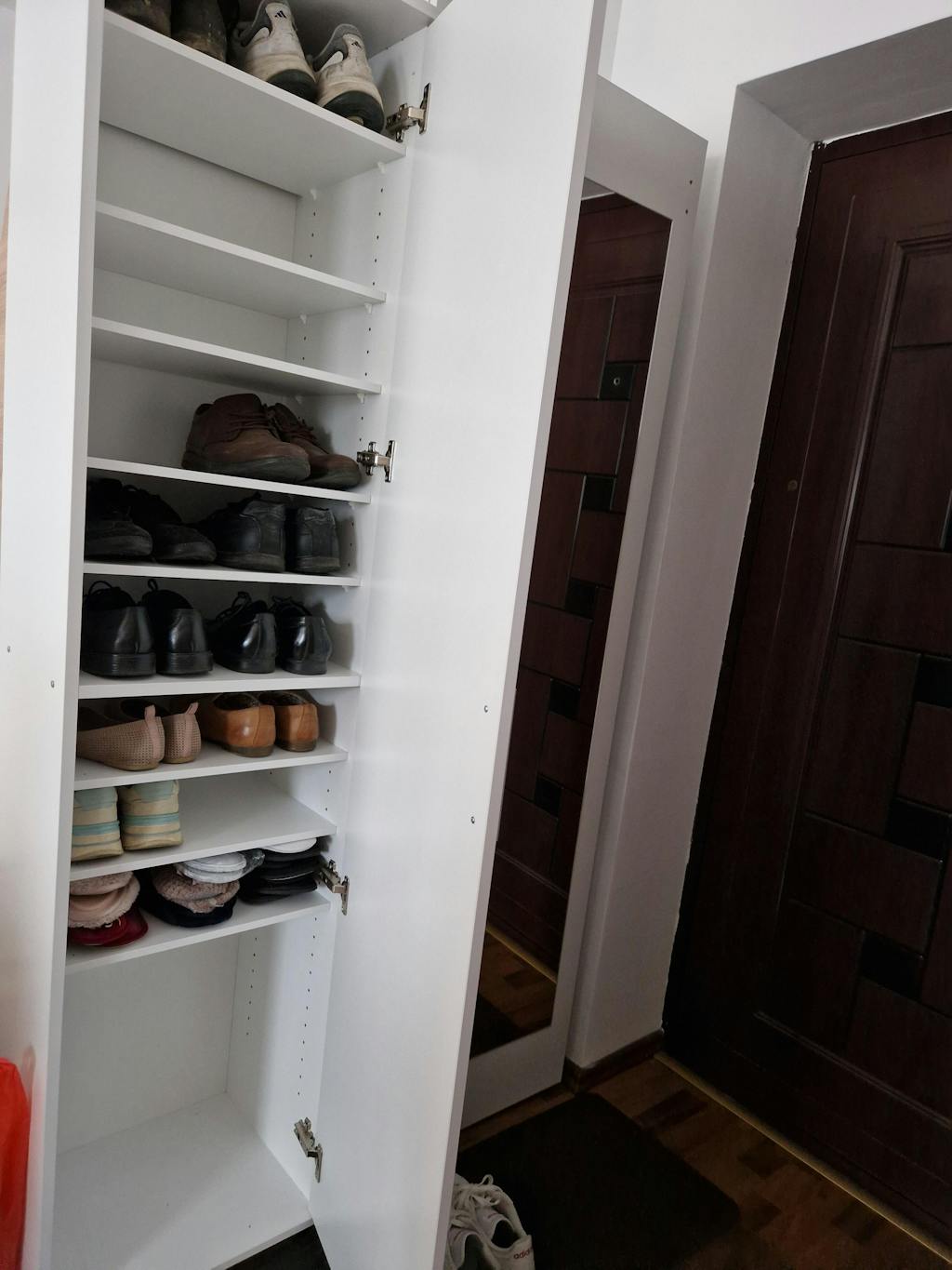 Pantofar cu oglinda Adore Porto, usa reversibila, 10 rafturi, capacitate 20 perechi incaltaminte, 45 x 187 x 36 cm