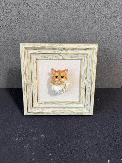 Aevumpet Custom Hand-Painted Pet Plaster Photo Frame – Personalized Pet Keepsake