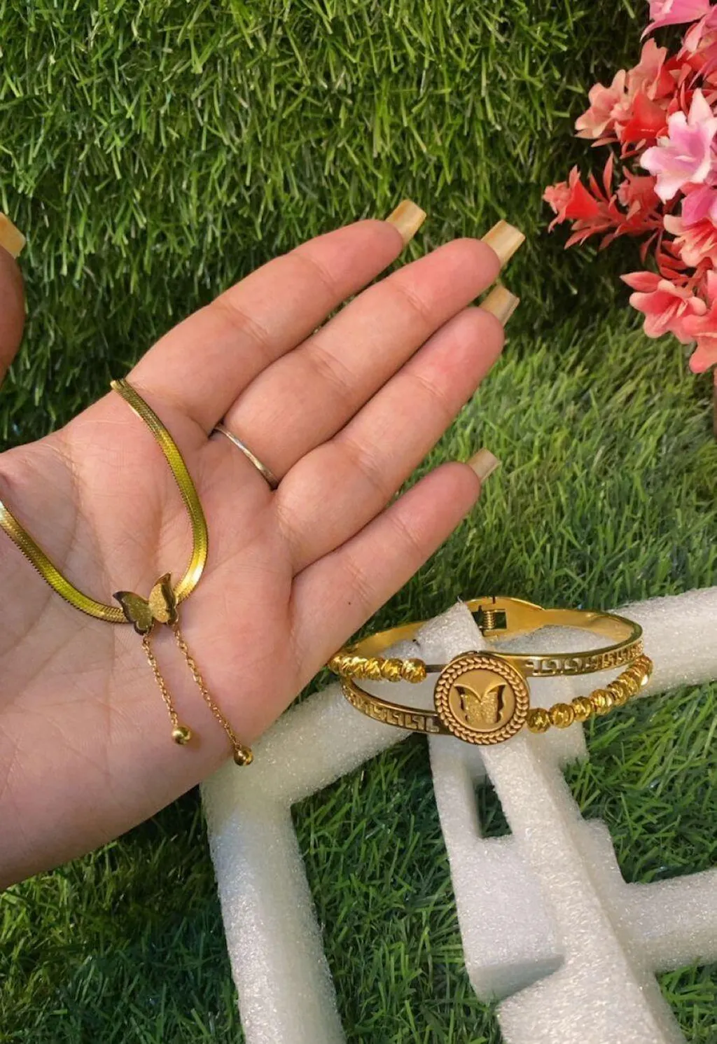 Elegant Round Butterfly Stainless Steel Bracelet