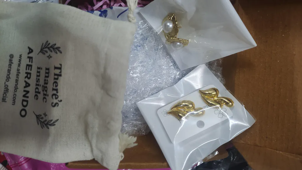 Square Shaped 304 Stainless Steel 18K Gold Plated Pearl Stud Earrings