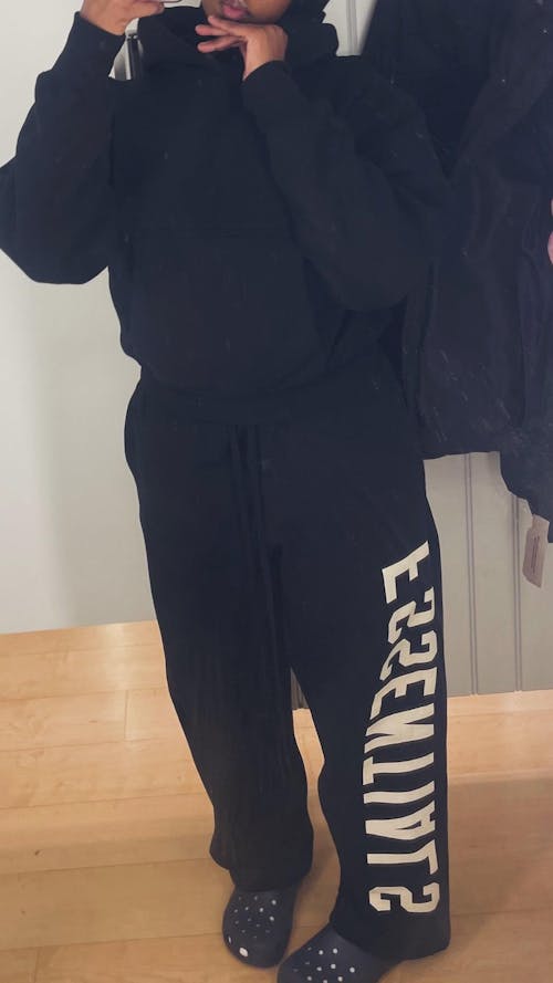 Fear Of God Essentials Fleece Relaxed Sweatpant Black