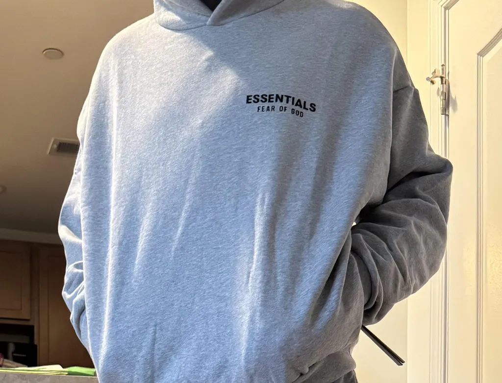 Fear of God Essentials Fleece Sweatpant Light Heather Gray FW24