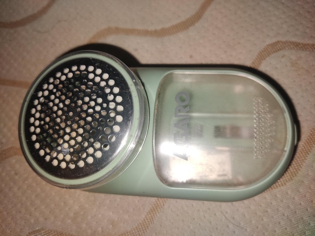 AGARO LR2007 Lint Remover, Rechargeable, for Woolen Sweaters, Blankets