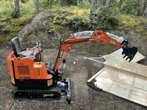 AX-16S | 23 HP B&S Engine Mini Excavator with Retractable Undercarriage