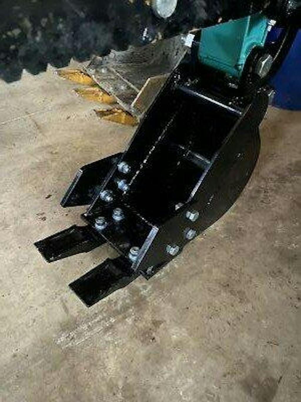 200mm Narrow Bucket Attachment 8" Trenching Bucket for Mini Excavator Digger