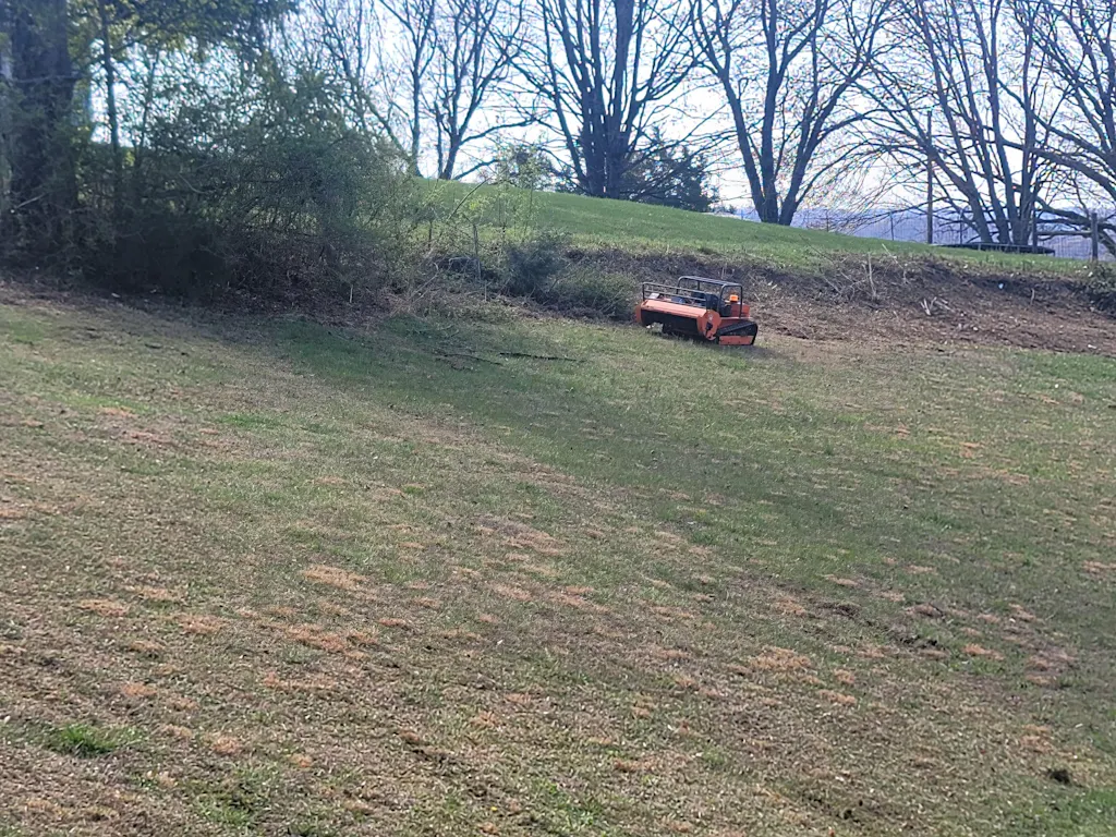 X100U | 39.4" Remote Control Lawn Mower, 13.6HP Hybrid Power, Electric Height Adjustment, 45°Slope Climbing