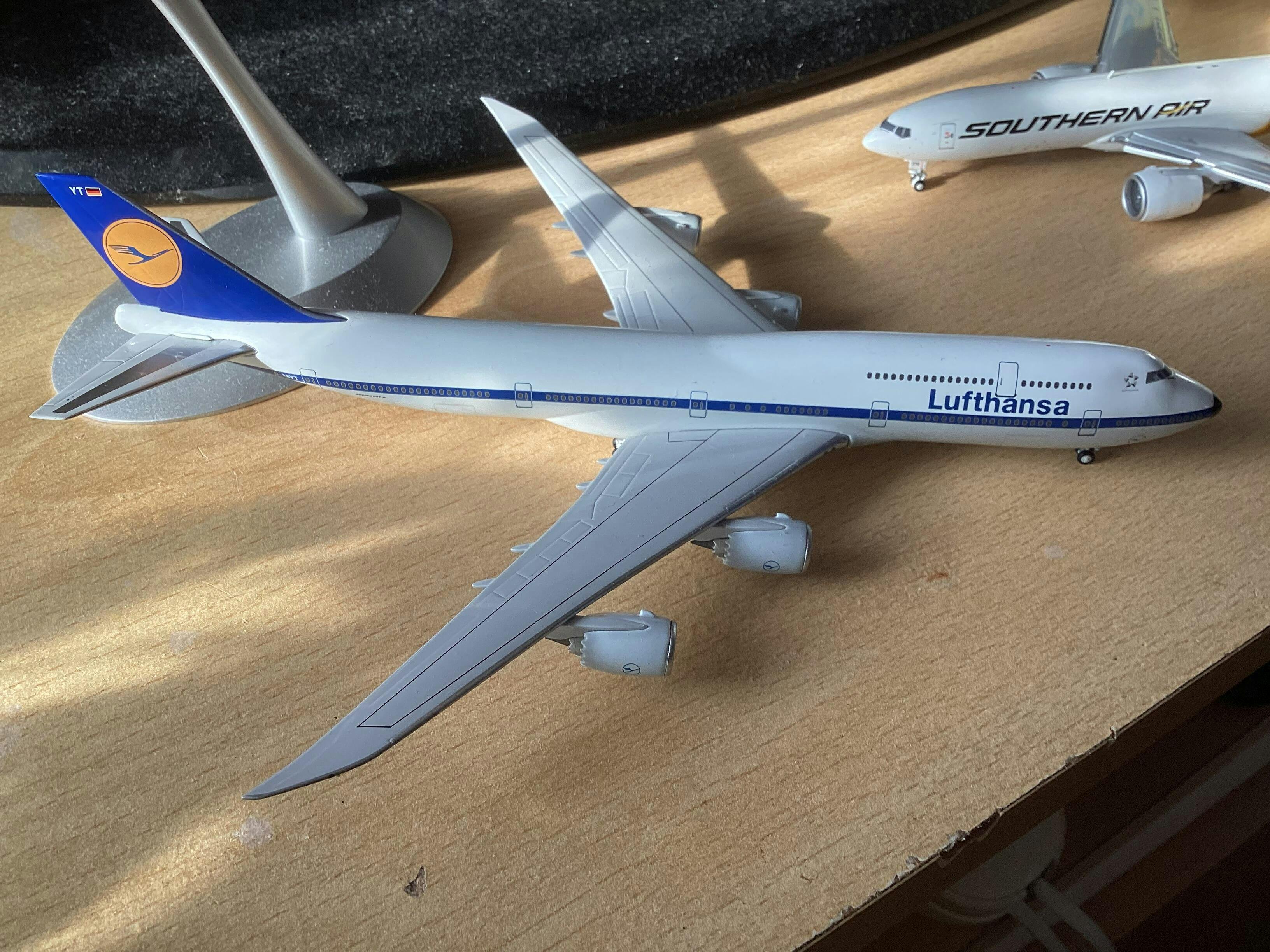 セールOFF ヘルパ herpa 1/200 IL-62M AIR KORYO 高麗航空 【公式通販】