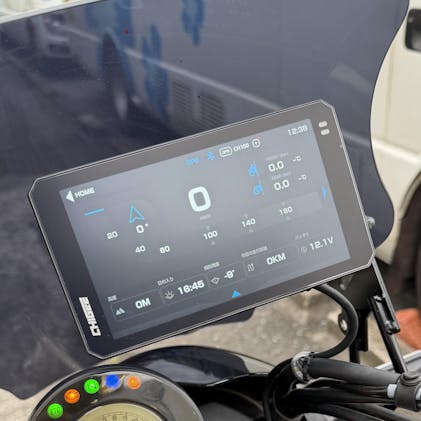 バイク界に革命を起こす業界初6インチスマートモニター | AIO-6 MAX