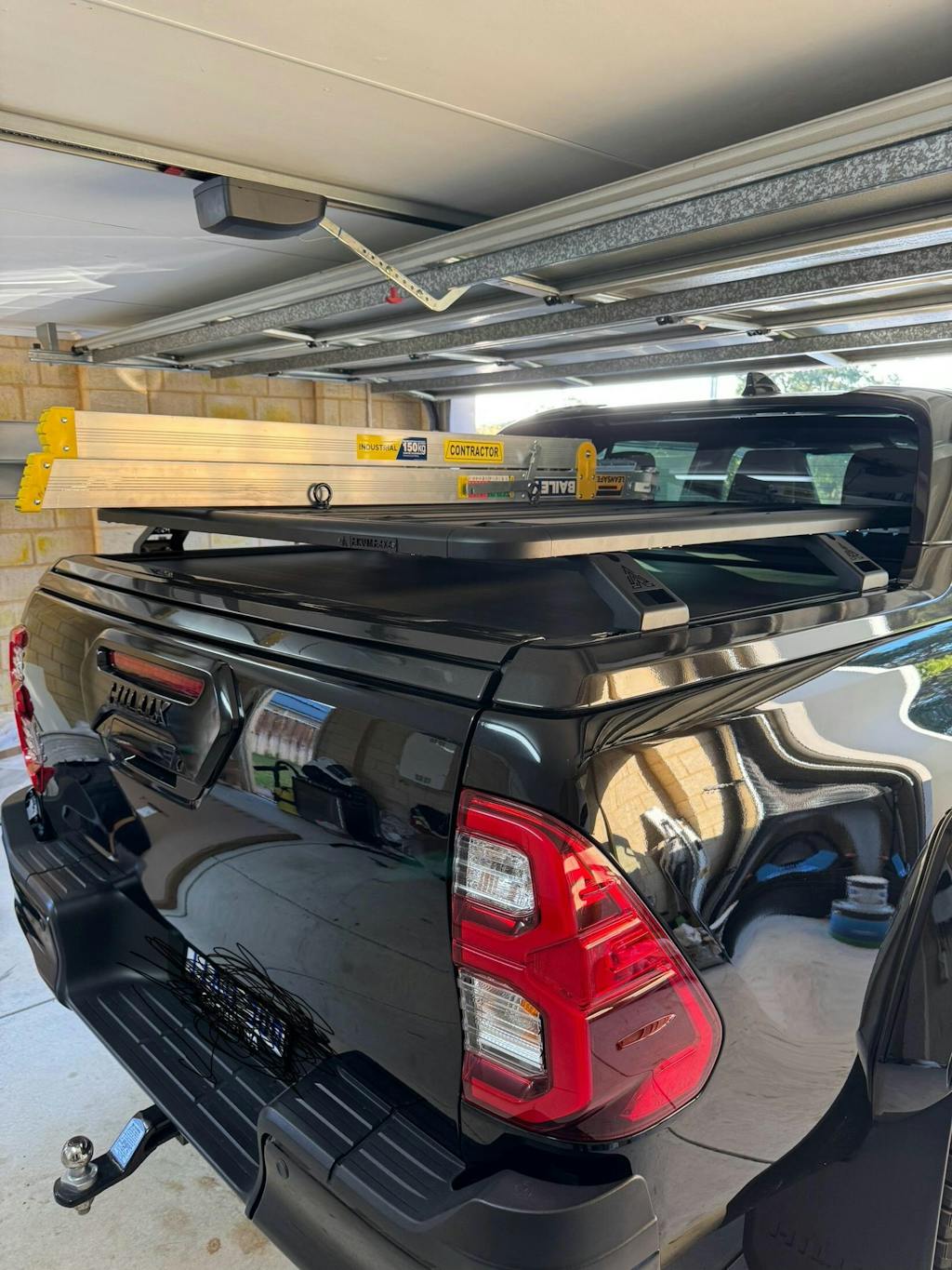 Toyota Hilux Rogue Tub Rack Platform