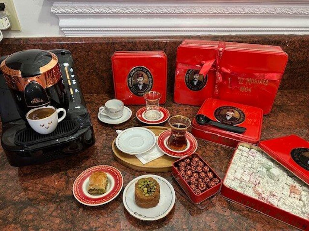 Hafiz Mustafa | Pistachio Dry Baklava (Small Box)