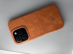 Funda de cuero "Excellence" iPhone 16 Pro Max