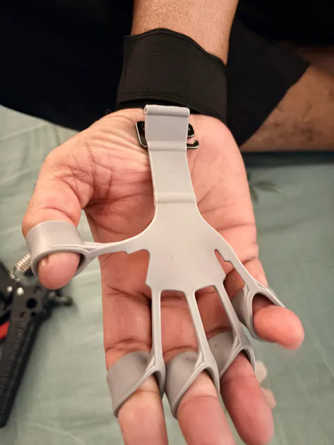 Finger Trainer Exerciser Gripper