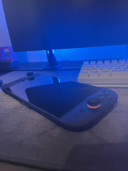 Nintendo Switch surface RT Cracking Open - Microsoft Surface with