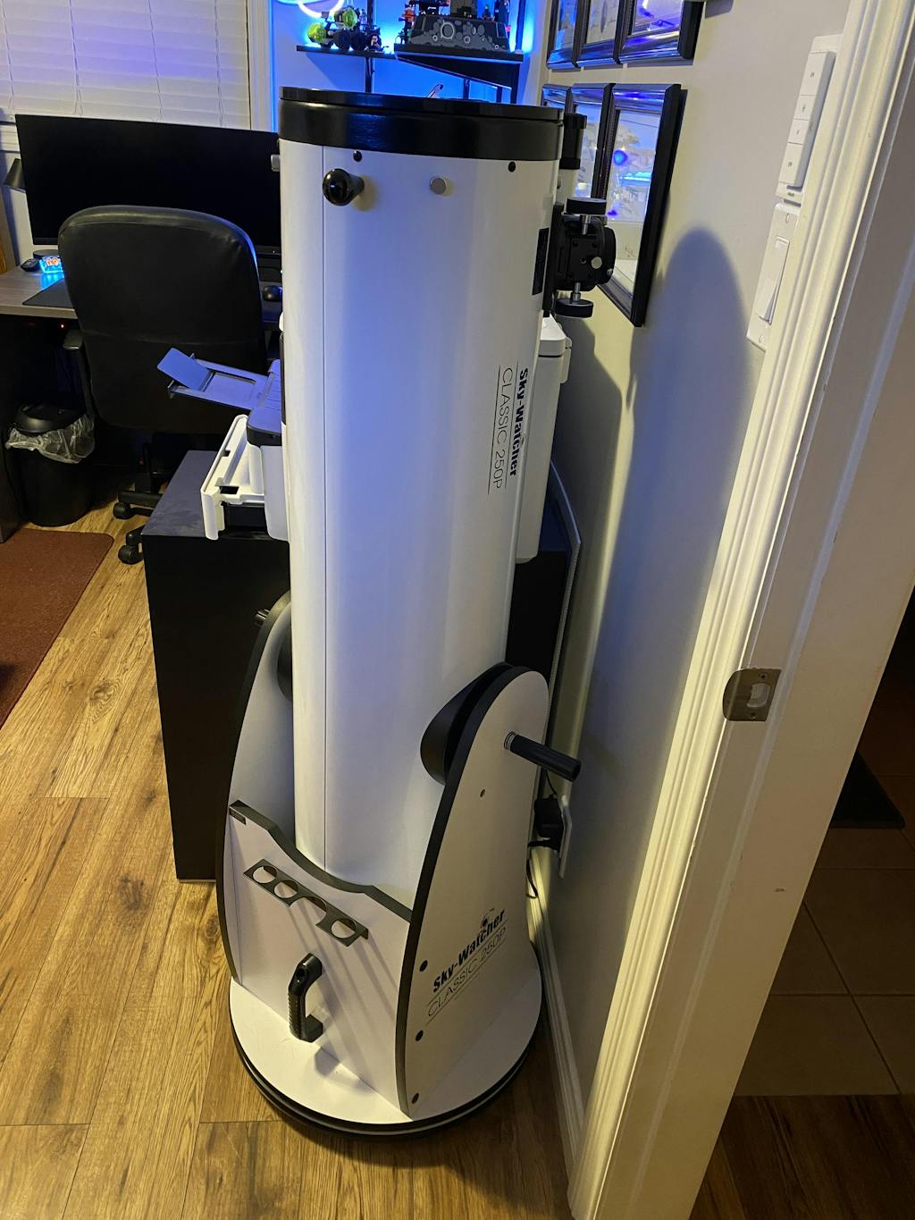 SkyWatcher Classic 250P 10" Dobsonian Telescope (S11620) AllStar