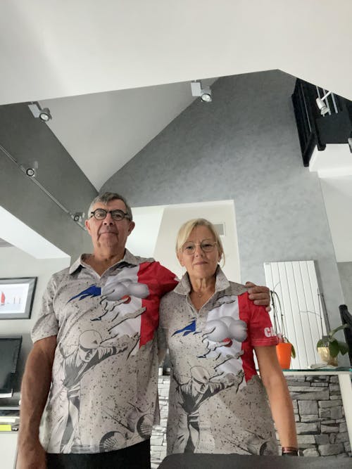 POLO PÉTANQUE FRANCE PERSONNALISÉ – DESIGN TRICOLORE AVEC PANTALON EN OPTION - A08112401